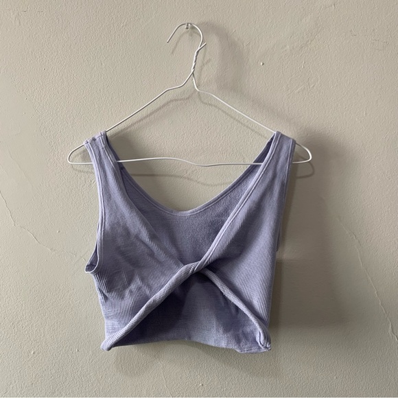 Baby blue crop top (twist top / tank) - Picture 3 of 3